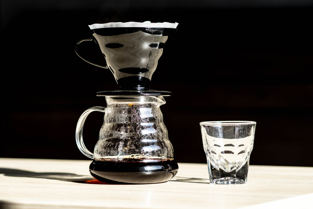 HOW TO BREW COFFEE WITH HARIO V60 COFFEE MAKER